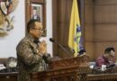 Pj. Gubernur Mahendra Jaya Sampaikan Dua Raperda pada Rapat Paripurna DPRD Bali