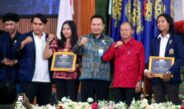 Diskusi Publik “Sang Pewahyu Rakyat” di UNUD, Gubernur Wayan Koster Jabarkan Program 1 Keluarga 1 Sarjana