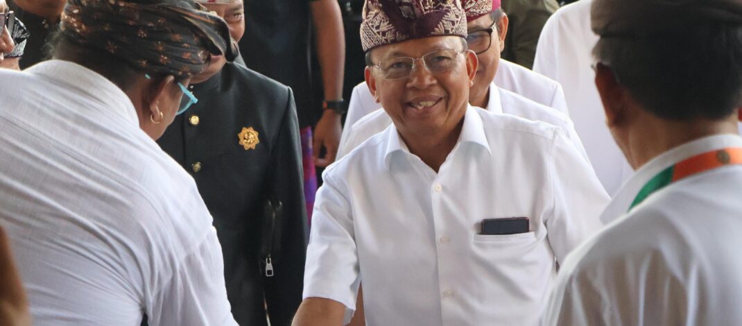Gubernur Koster: Organisasi Adat harus Jaga Warisan Leluhur dan Pemersatu, Ikut Tangani Sampah dan Infrastruktur Bali