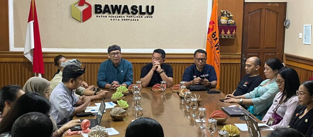 Di Tengah Tekanan Anggaran, Suguna Dorong Bawaslu Denpasar Perkuat Disiplin Tata Kelola