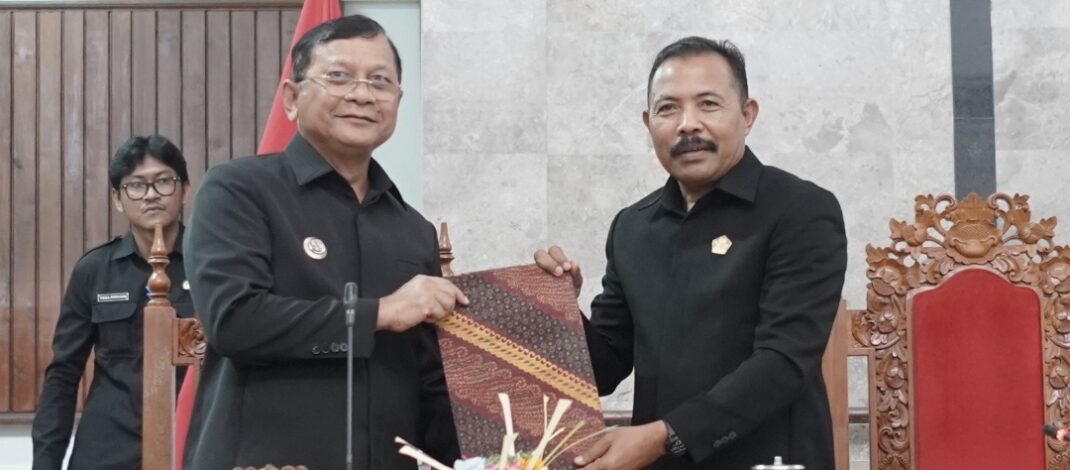 DPRD Buleleng Sahkan Perda Penyesuaian Pajak dan Retribusi Daerah