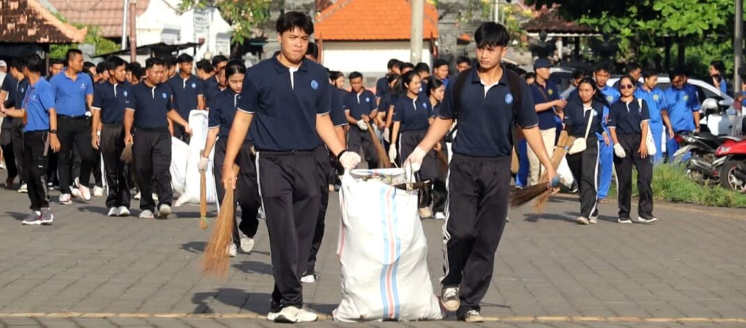 LPK di Buleleng Bersih-Bersih pada Mayday 2026, Disnaker Tekankan Aksi Nyata Lingkungan