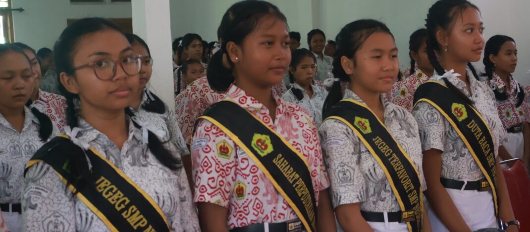 Siswa Spendaraja Ikuti Sosialisasi Pelajar Buleleng Peduli Lingkungan dan Bijak Bermedia Sosial