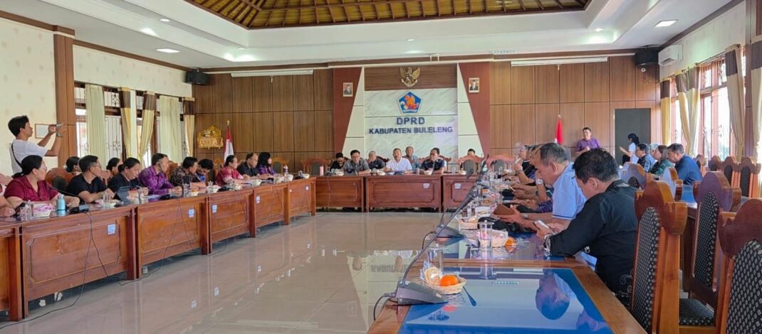 DPRD Buleleng Gelar Audiensi Bersama Disdikpora, Soroti Pemerataan Sekolah Jelang SPMB 2026