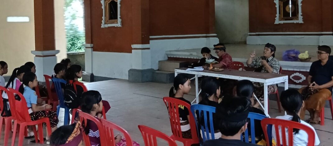 Revitalisasi Bahasa Pedawa Digelar, Sekolah Adat Manik Empul Libatkan Lintas Generasi