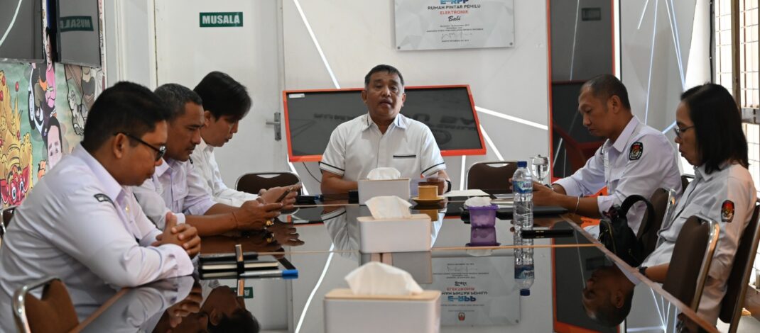 KPU Bali Libatkan Berbagai Pihak Susun Standar Pelayanan Informasi Publik Tahun 2026