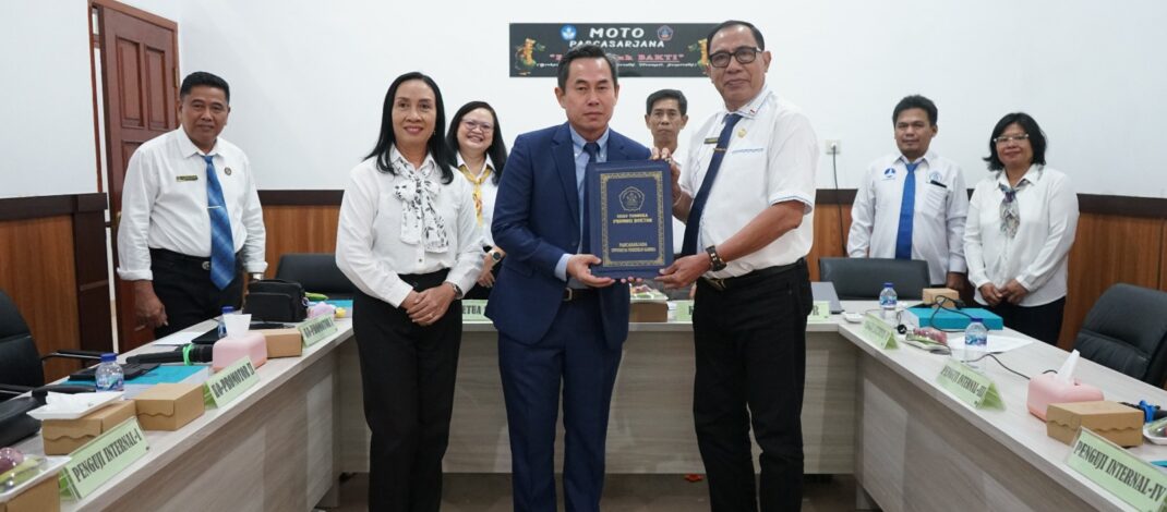 Dari Singapura ke Bali, Chow Teng Poh Raih Gelar Doktor di Undiksha Lewat EduGana Berbasis Tri Hita Karana