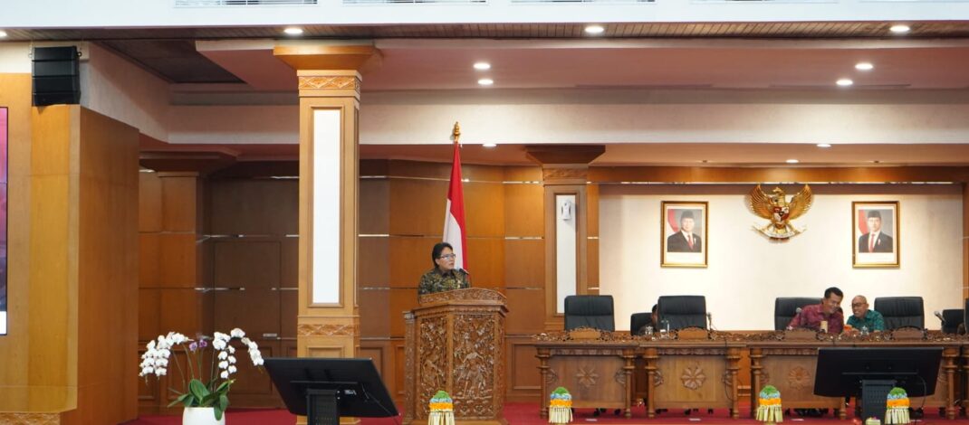 Wagub Bali Bacakan Pendapat Akhir Gubernur, Raperda Pertanggungjawaban APBD 2025 Disetujui Bersama