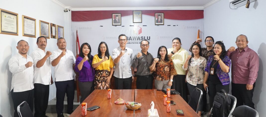 Bawaslu Buleleng dan Fakultas Dharma Sastra IMK Teken PKS, Perkuat Kolaborasi Pendidikan Demokrasi