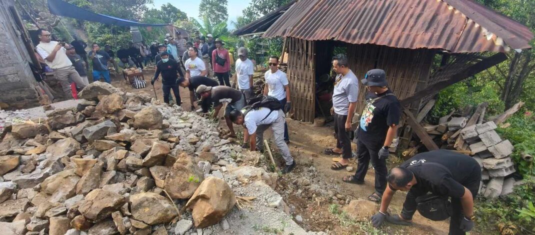 Resmi Terbentuk, IKA Foursma Singaraja Gelar Aksi Sosial Bedah Rumah