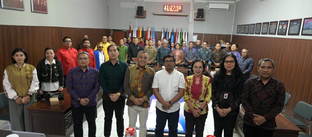Perkuat Pemahaman Pelaksanaan PAW Anggota DPRD, KPU Gelar Bimtek