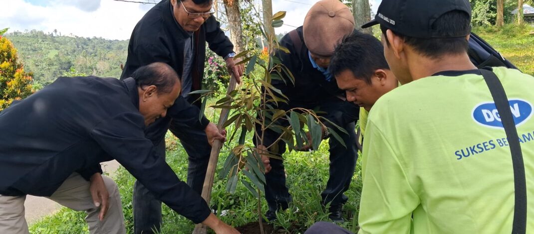 Mitigasi Perubahan Iklim, Undiksha Dorong Reforestasi dan Ekonomi Hijau di Desa Pengejaran