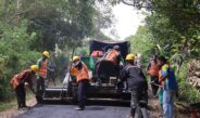 Wujud Komitmen Pemkab. Buleleng Rehabilitasi Jalan Dencarik–Munduk Siap Rampung Desember
