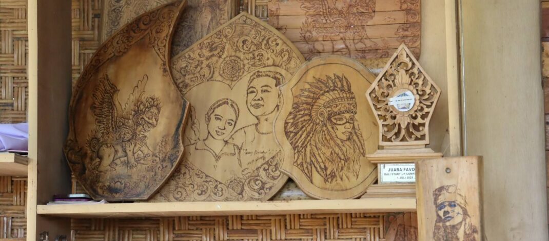 Modal Ketekunan, Gede Suarsa Sulap Bambu Jadi Kerajinan Bernilai Seni