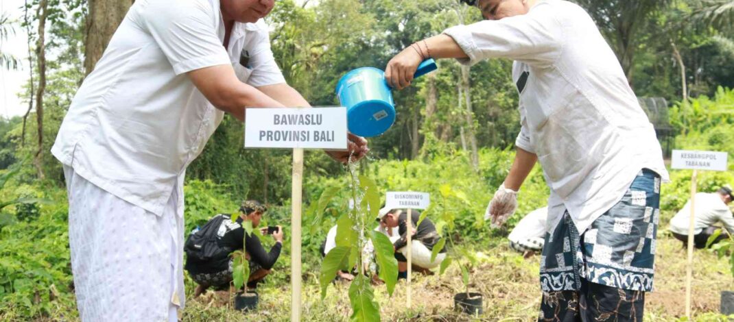 Rawat Alam, Sentuhan Moral untuk Demokrasi, Bawaslu Bali Gelar Aksi JALA BALI di Pura Luhur Batukau
